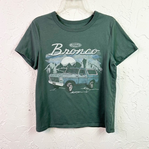 Grey Bronco Short Sleeve Graphic T-shirt Size Medium - Picture 1 of 6